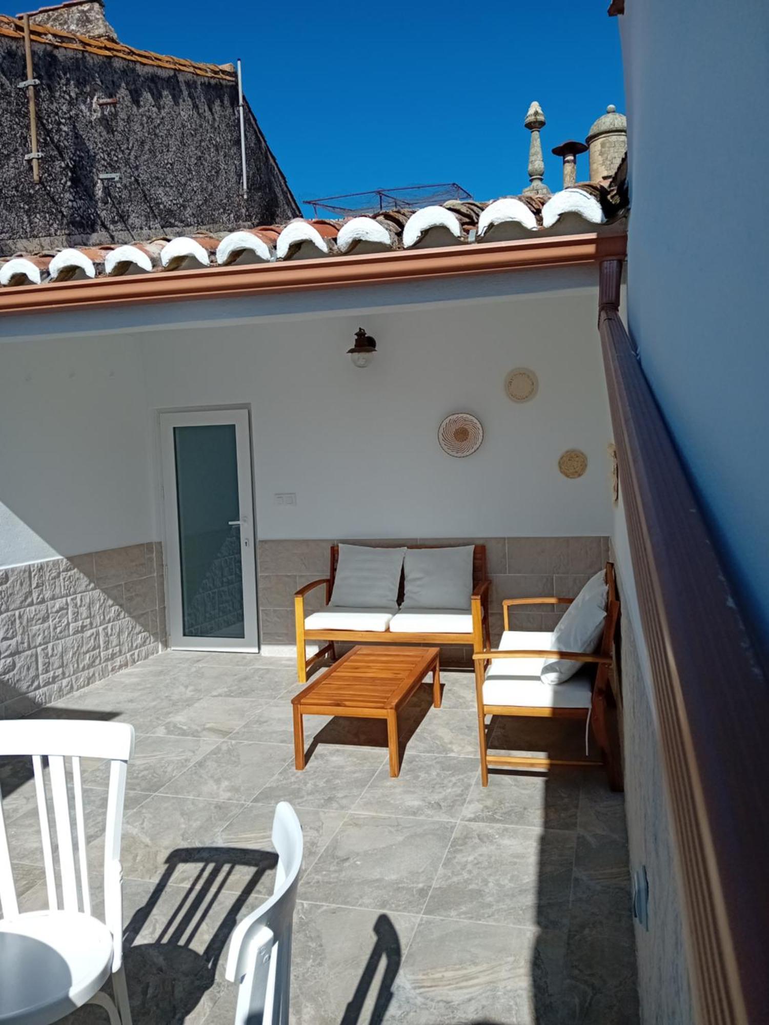 Apartamento Plaza San Francisco Trujillo Exterior photo
