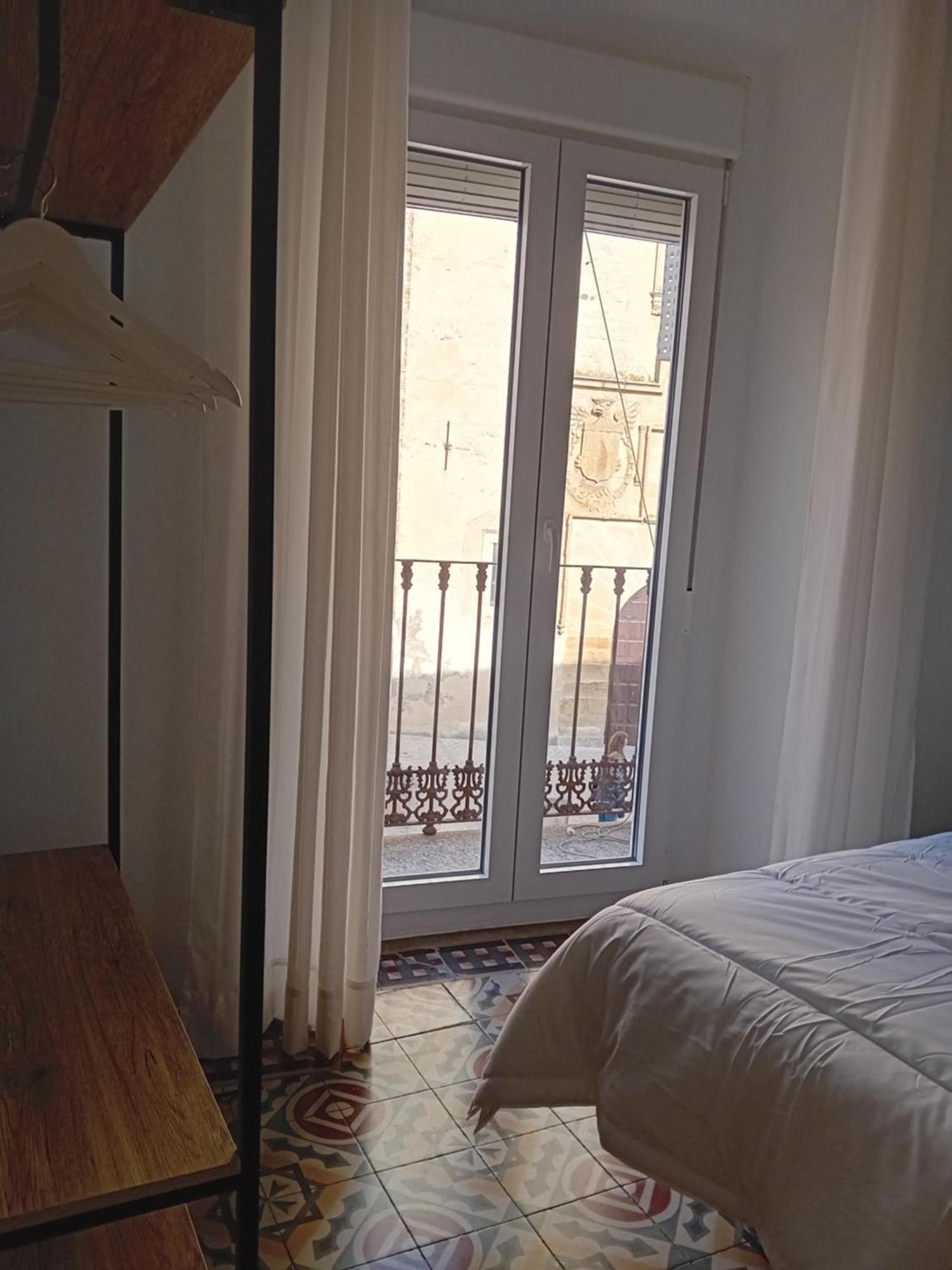 Apartamento Plaza San Francisco Trujillo Exterior photo